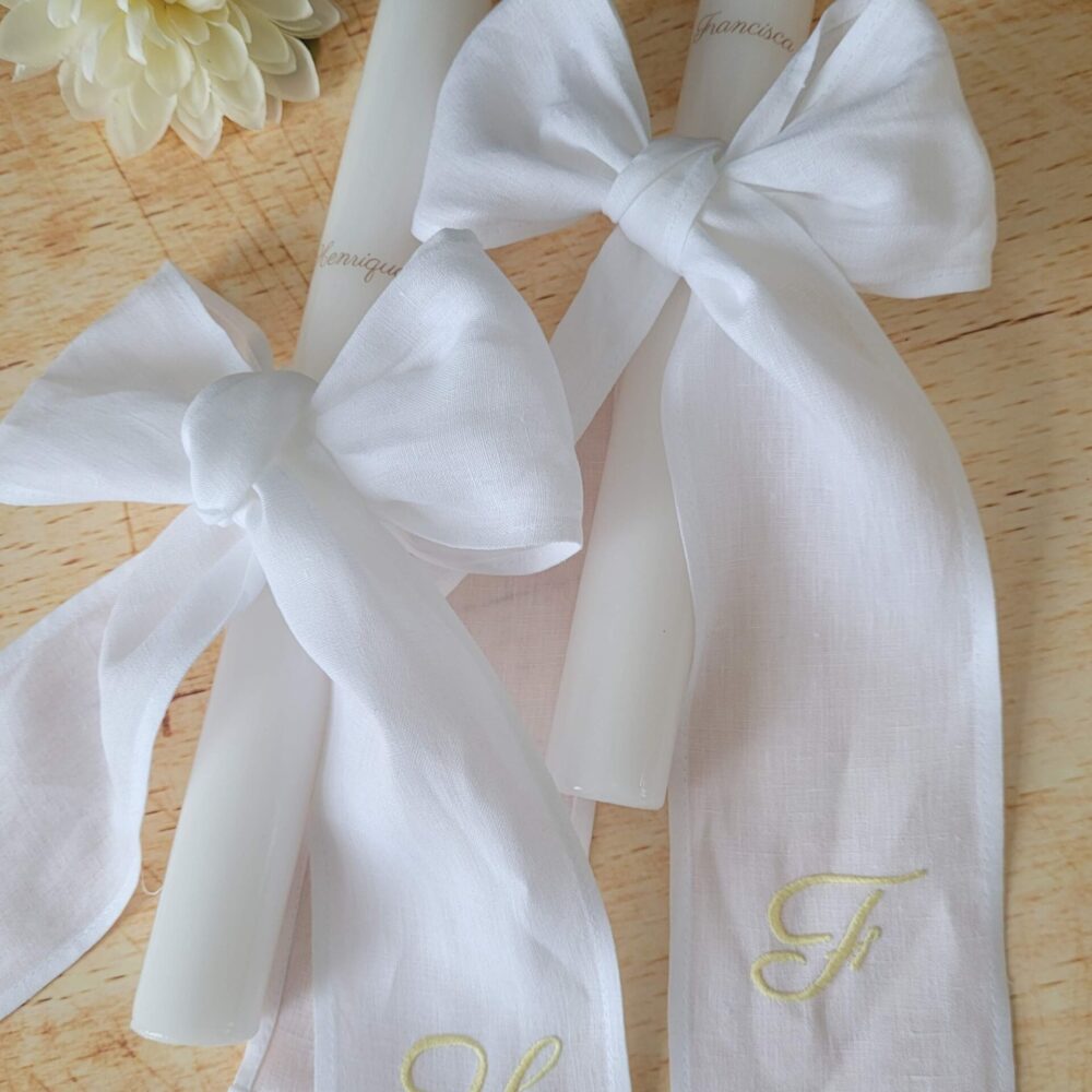 Vela Laço Médio em Linho com Inicial bordada